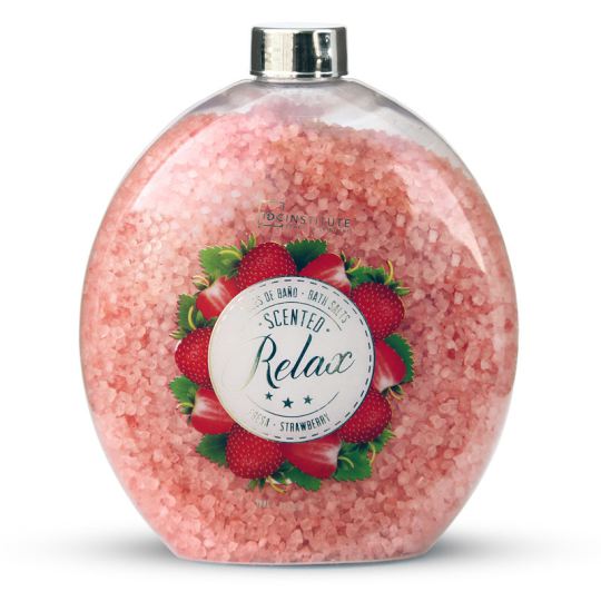 Scented Strawberry Bath Salt 900 gr